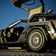 22.10.15 г. Университет Стэнфорда воплотил свой очередной проект, на этот раз со знаменитой машиной DeLorean